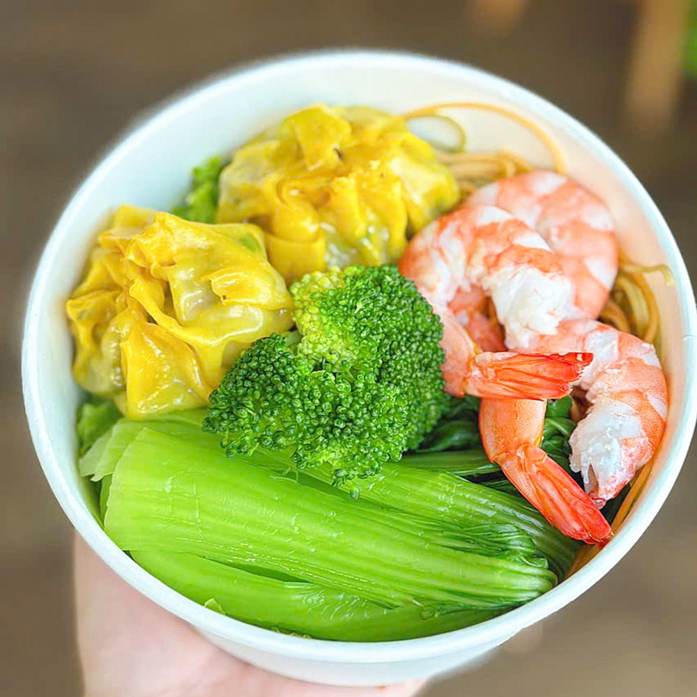 Mì trộn hoành thánh thịt tôm